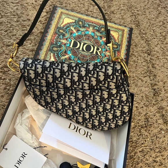 Dior saddle bag - Picture 3 of 8